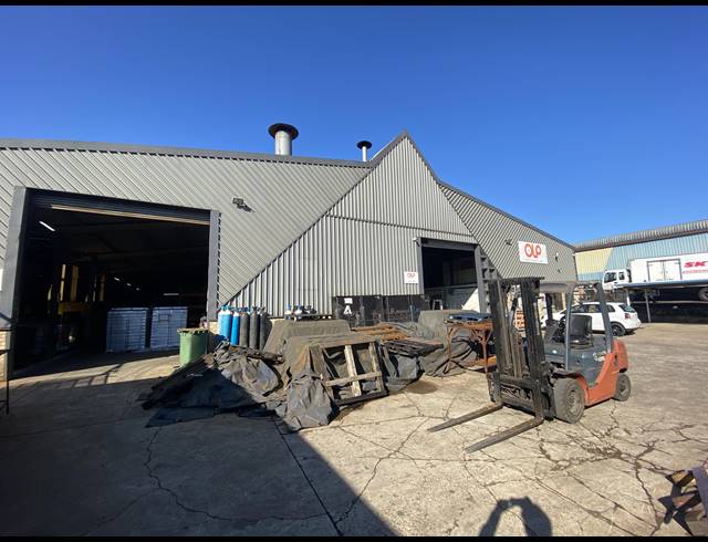 870M² WAREHOUSE TO LET IN WESTMEAD